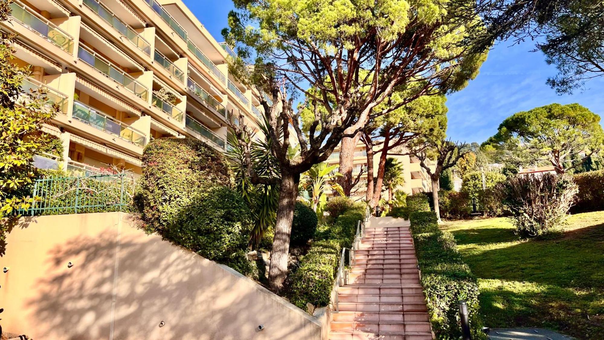 L'Azur - Apt De Standing - Piscine - Parking Le Cannet Bagian luar foto